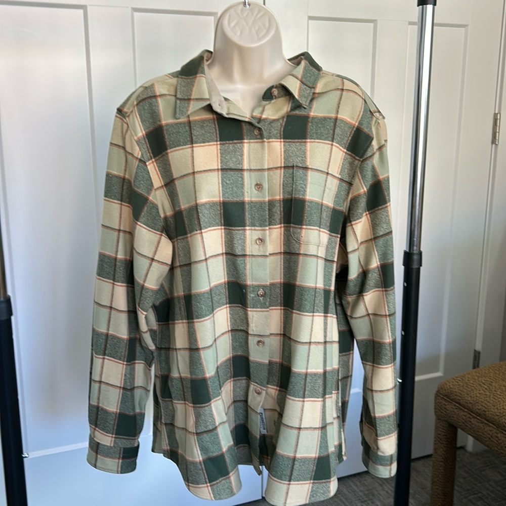 Women’s Button Up Shirt